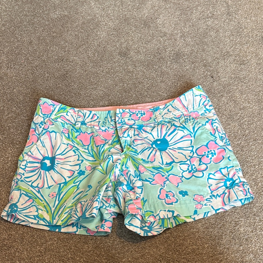 Lilly Pulitzer Callahan floral print shorts Women’s size 8